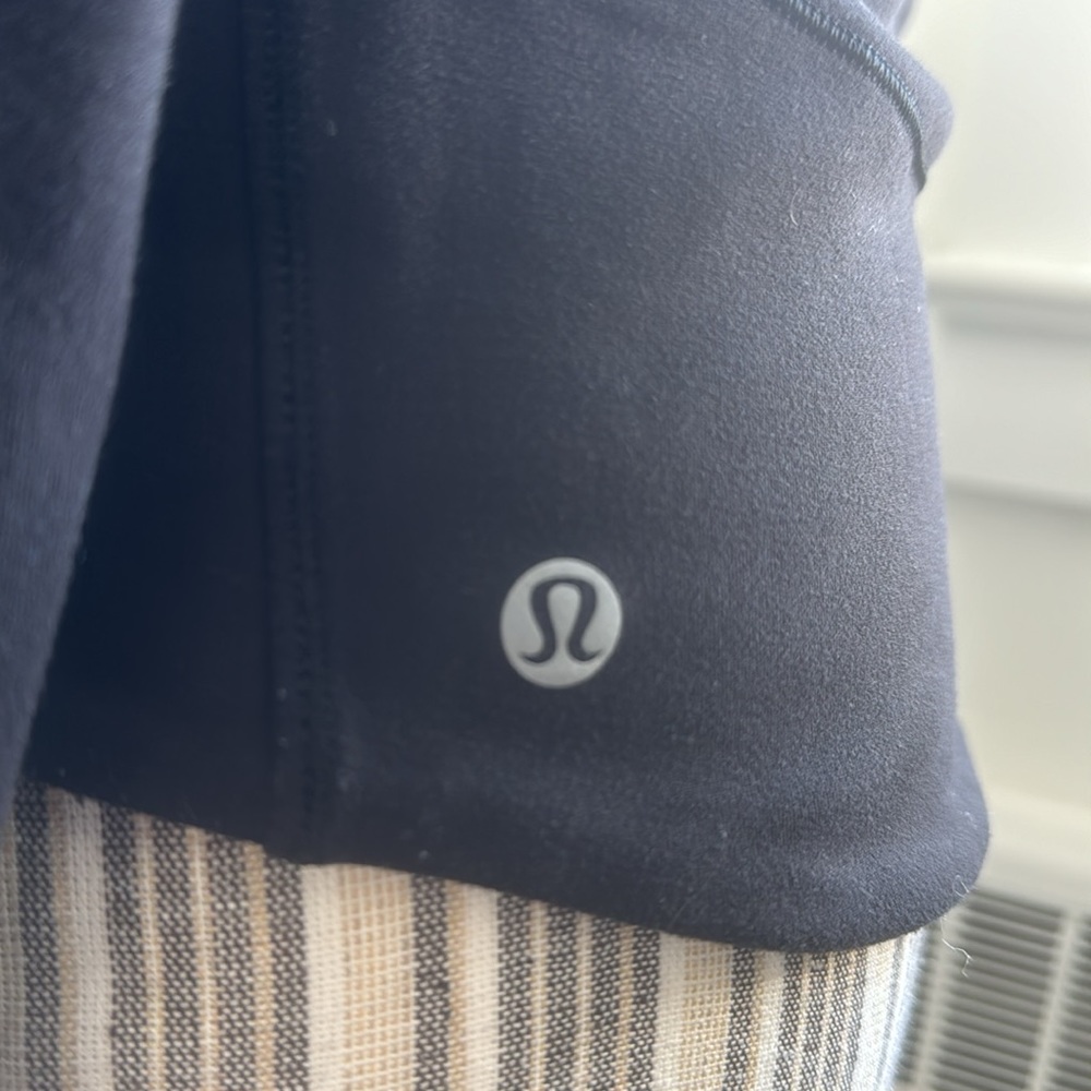 Lululemon Top - 6 - Picture 4 of 6